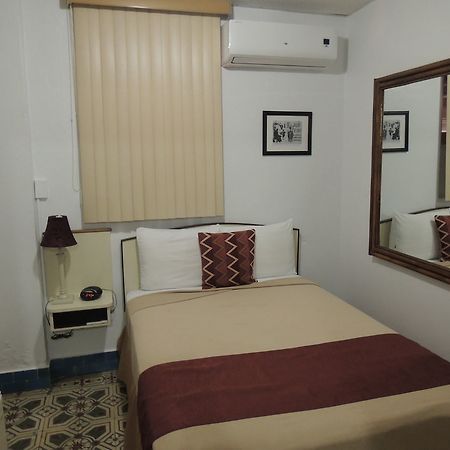 Hotel Colonial 마야게스 외부 사진