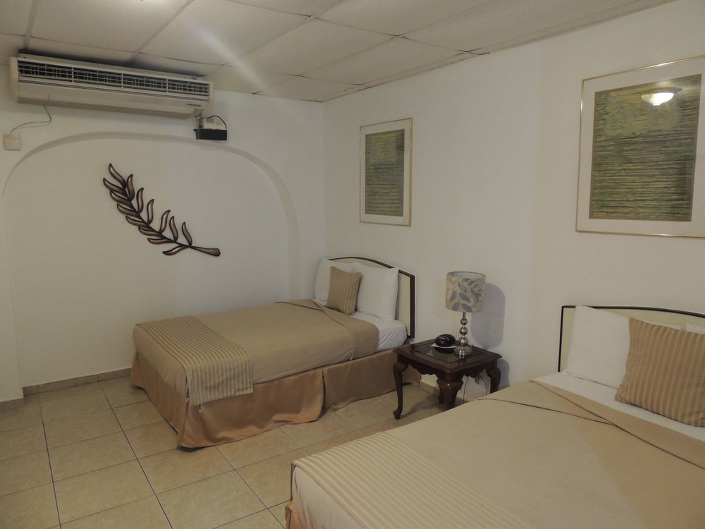 Hotel Colonial 마야게스 외부 사진