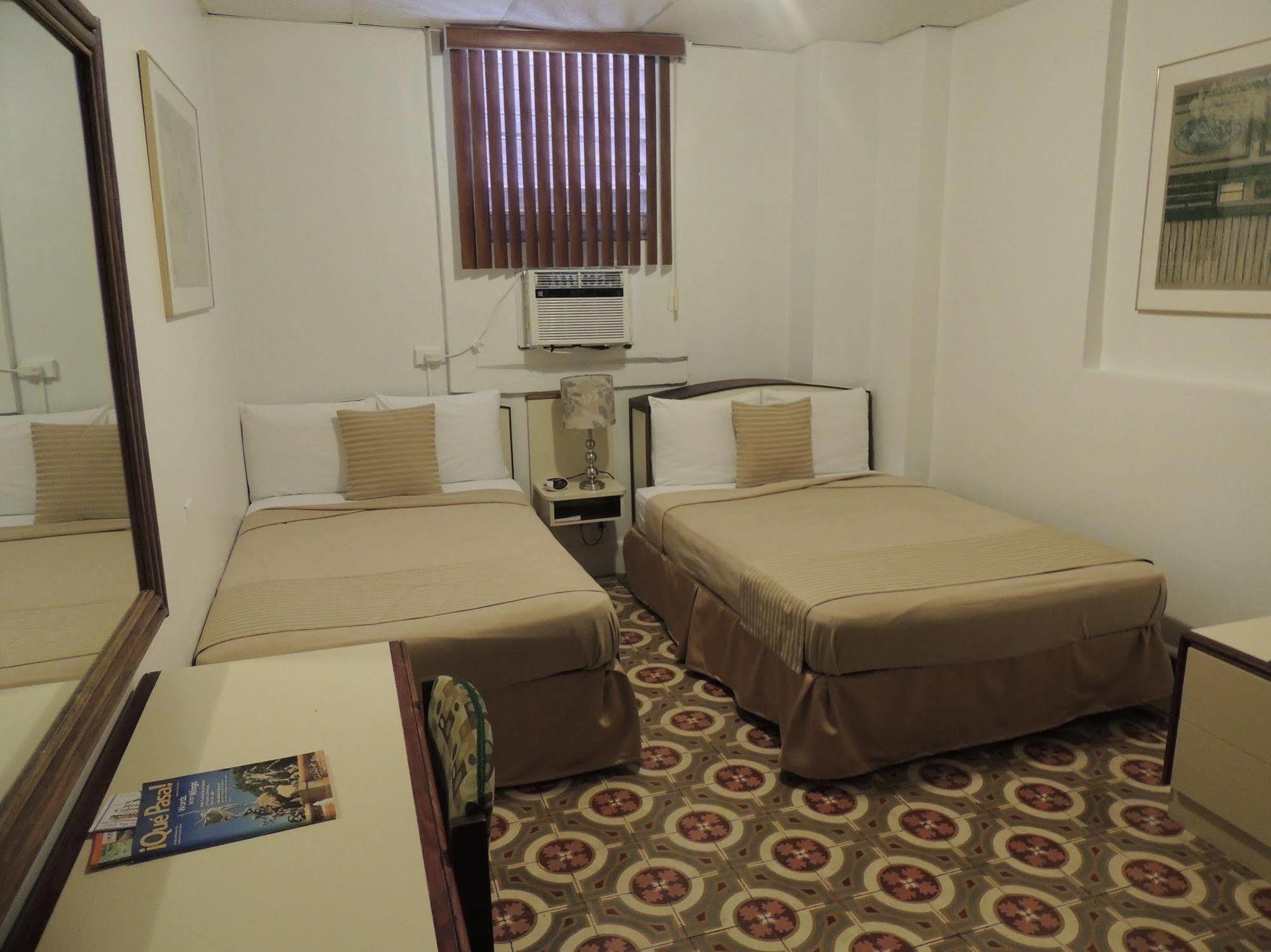 Hotel Colonial 마야게스 외부 사진