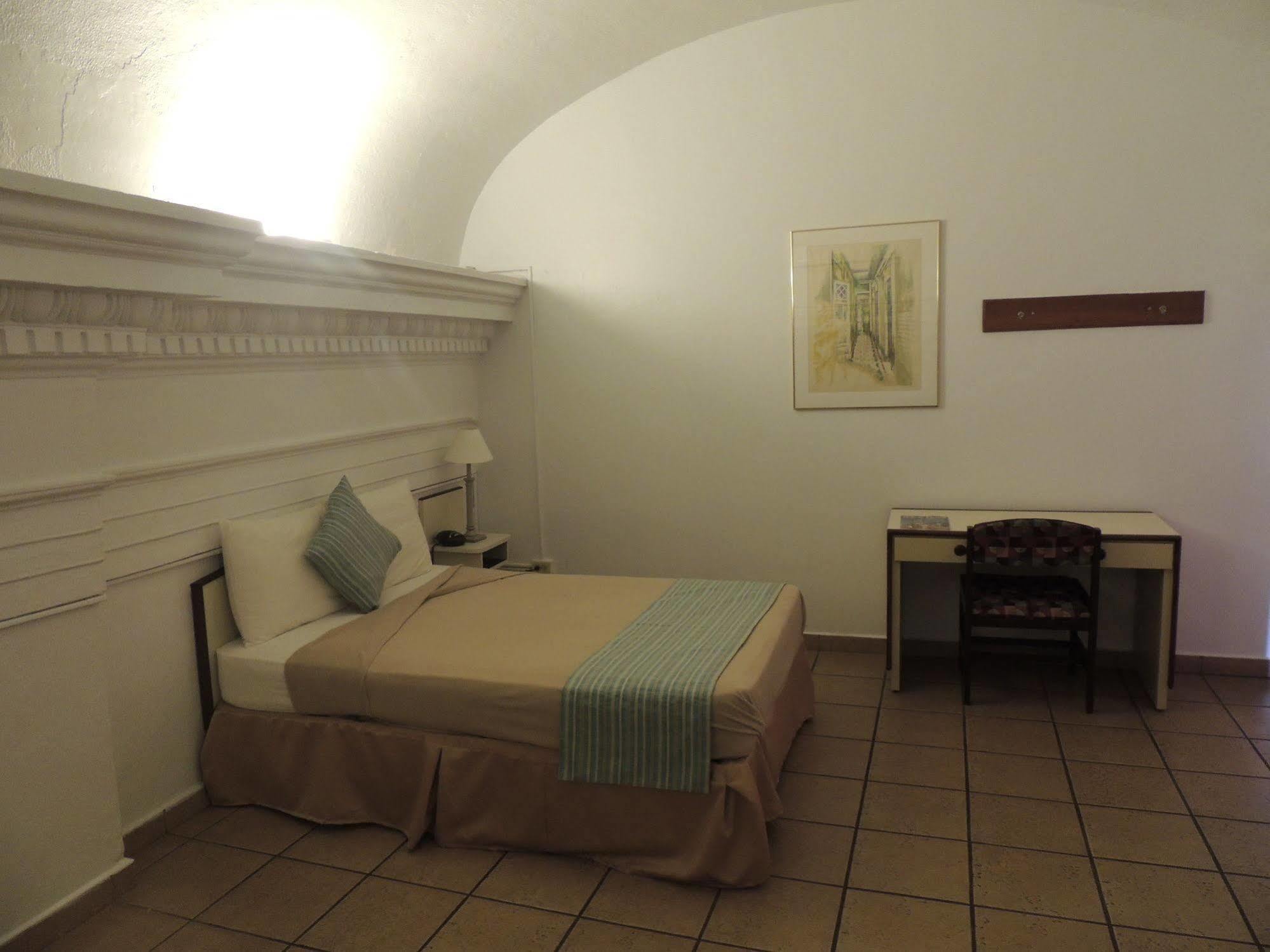 Hotel Colonial 마야게스 외부 사진